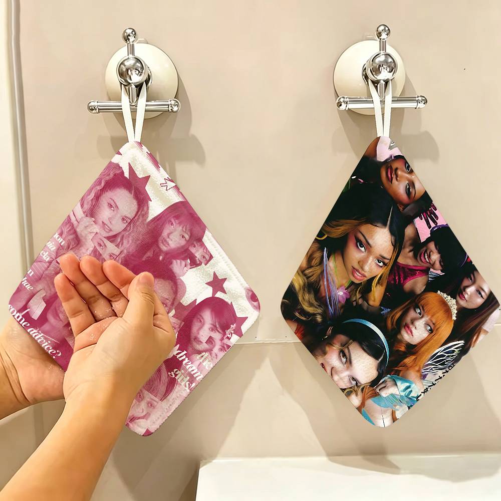Global Pop Group K-Katseye Pol - đánh giá và giá Global Commercial Printing