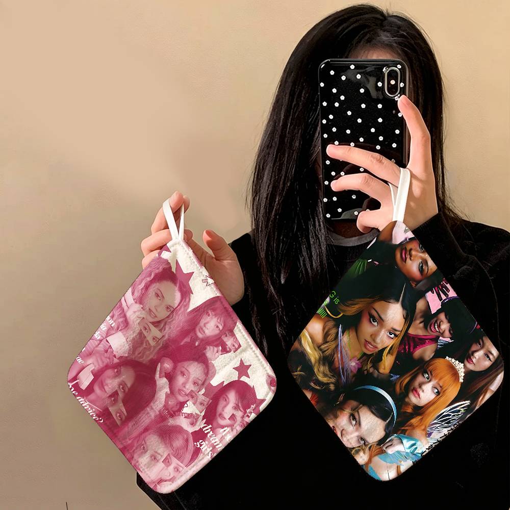 Global Pop Group K-Katseye Pol - đánh giá và giá Global Commercial Printing